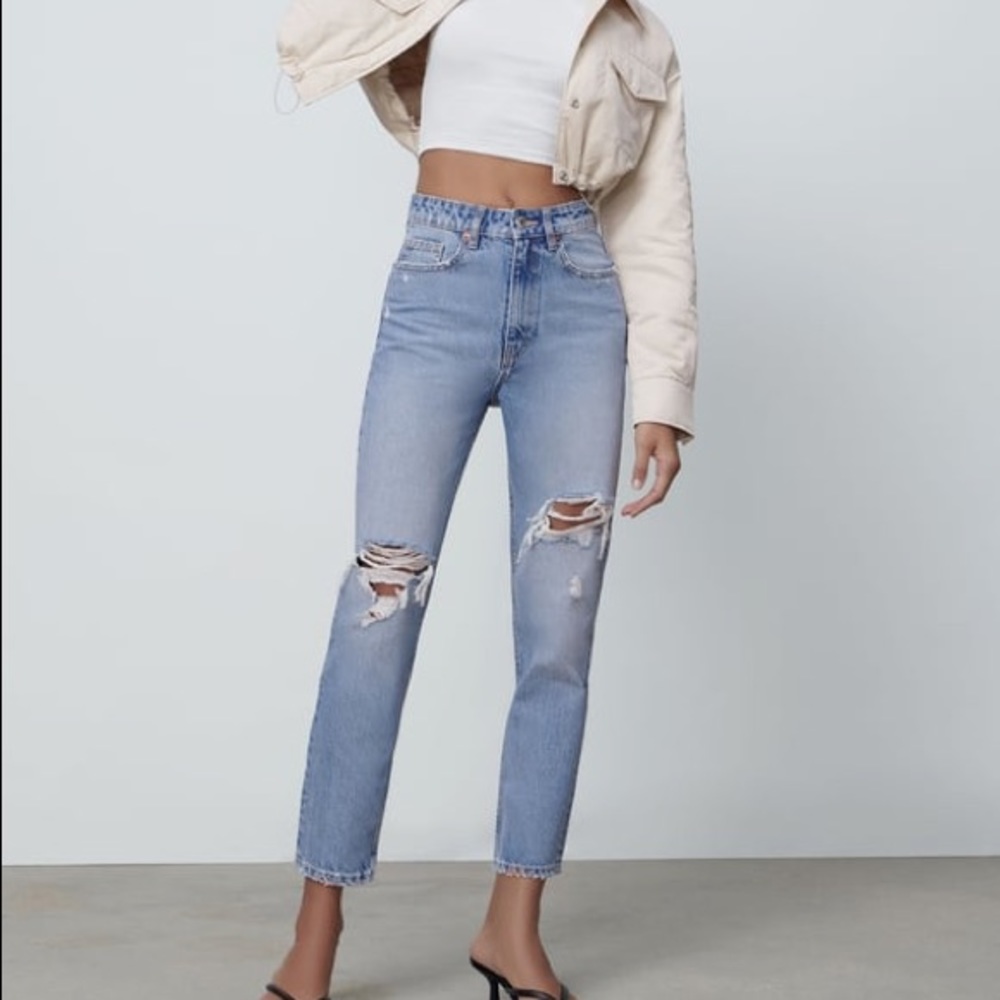 Zara Ripped Mom Jeans size US 26